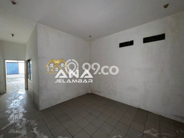 Ruko untuk Disewa di Pusat Jakarta Barat Luas Bangunan 220m2 Ruko untuk Disewa di Pusat Jakarta Barat Luas Bangunan 220m2