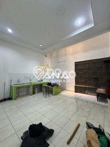 Disewakan Ruko di Kawasan Ramai Jelambar Luas 225m2 Disewakan Ruko di Kawasan Ramai Jelambar Luas 225m2