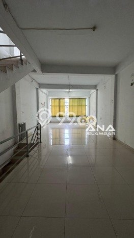Ruko untuk Disewa di Pusat Jakarta Barat Luas Bangunan 263m2 Ruko untuk Disewa di Pusat Jakarta Barat Luas Bangunan 263m2
