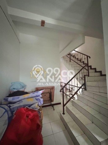 Unit Ruko Dijual di Jakarta Barat LT 70m2 & LB 185m2 Unit Ruko Dijual di Jakarta Barat LT 70m2 & LB 185m2