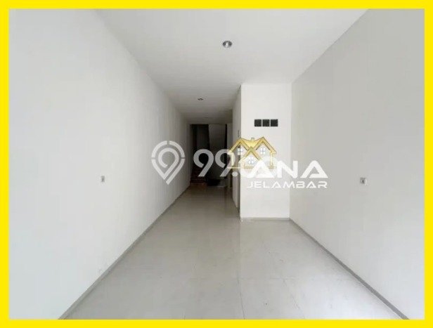 Ruko Dijual di Jakarta Barat LT 70m2 & LB 175m2 Lokasi Terbaik! Ruko Dijual di Jakarta Barat LT 70m2 & LB 175m2 Lokasi Terbaik!
