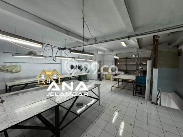 Ruko Dijual di Prime Area Jakarta Barat Luas 175m2 Ruko Dijual di Prime Area Jakarta Barat Luas 175m2
