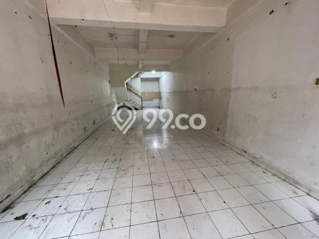 Ruko Dijual di Jakarta Barat LT 88m2 & LB 185m2 Lokasi Terbaik! Ruko Dijual di Jakarta Barat LT 88m2 & LB 185m2 Lokasi Terbaik!