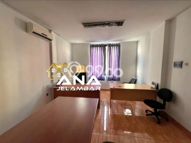 Ruko Dijual di Prime Area Jakarta Barat Luas 175m2 Ruko Dijual di Prime Area Jakarta Barat Luas 175m2