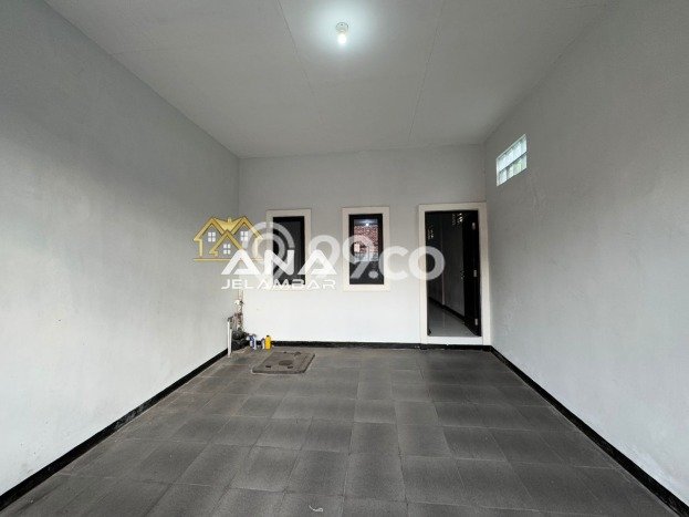 Disewakan Ruko di Kawasan Ramai Jelambar Luas 150m2 Disewakan Ruko di Kawasan Ramai Jelambar Luas 150m2