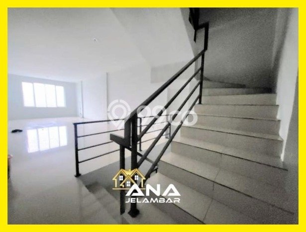 Unit Ruko Dijual di Jakarta Barat LT 88m2 & LB 210m2 Unit Ruko Dijual di Jakarta Barat LT 88m2 & LB 210m2
