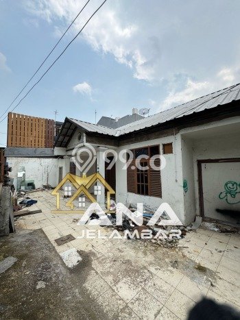 Tanah Dijual Lokasi Strategis di Jakarta Barat dengan Luas 240m2 Tanah Dijual Lokasi Strategis di Jakarta Barat dengan Luas 240m2