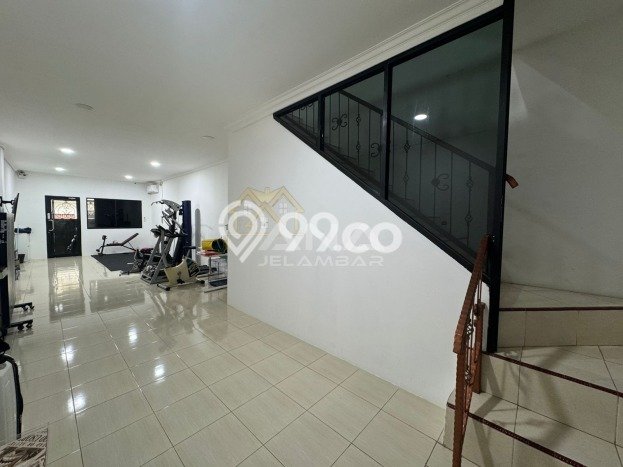 Ruko Bagus Dijual LB 205m2 Lokasi Strategis Jakarta Barat Area Cocok untuk Berbisnis Ruko Bagus Dijual LB 205m2 Lokasi Strategis Jakarta Barat Area Cocok untuk Berbisnis