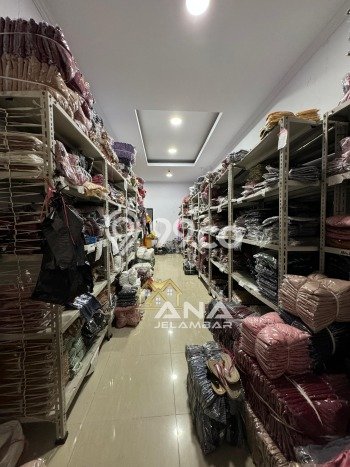 Untuk Dijual! Ruko di Jelambar Jakarta Barat LT 101m2 / LB 200m2 Kawasan Bisnis Untuk Dijual! Ruko di Jelambar Jakarta Barat LT 101m2 / LB 200m2 Kawasan Bisnis