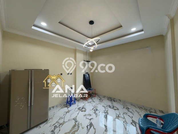 Ruko Dijual di Prime Area Jakarta Barat Luas 195m2 Ruko Dijual di Prime Area Jakarta Barat Luas 195m2