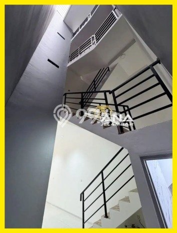 Ruko Dijual di Jakarta Barat LT 70m2 & LB 175m2 Lokasi Terbaik! Ruko Dijual di Jakarta Barat LT 70m2 & LB 175m2 Lokasi Terbaik!