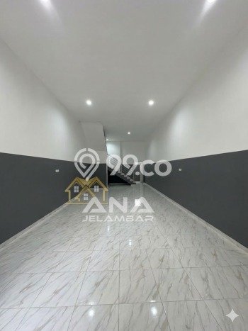 Ruko untuk Disewa di Pusat Jakarta Barat Luas Bangunan 100m2 Ruko untuk Disewa di Pusat Jakarta Barat Luas Bangunan 100m2