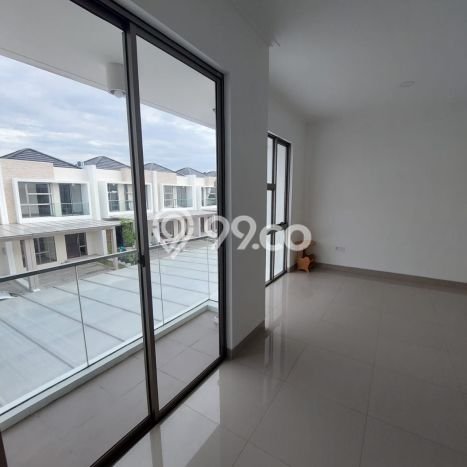 Rumah Elit Modern Tanpa Renovasi di Pantai Indah Kapuk 2 Jakarta Utara Rumah Elit Modern Tanpa Renovasi di Pantai Indah Kapuk 2 Jakarta Utara