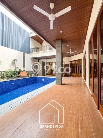 Rumah Luxury Modern Tanpa Renovasi di Lebak Bulus Jakarta Selatan Rumah Luxury Modern Tanpa Renovasi di Lebak Bulus Jakarta Selatan