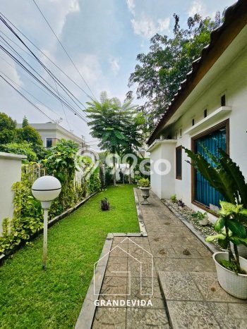 Rumah Elit Modern Siap Huni di Kemang Jakarta Selatan Rumah Elit Modern Siap Huni di Kemang Jakarta Selatan