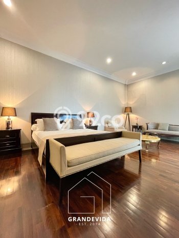 Hunian Mewah Siap Huni LT 320m2 di Kebayoran Baru, Jakarta Selatan Hunian Mewah Siap Huni LT 320m2 di Kebayoran Baru, Jakarta Selatan