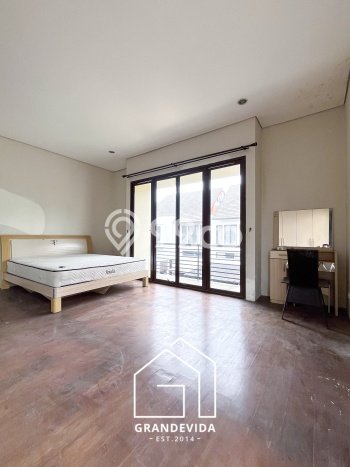Rumah Elit Modern Tanpa Renovasi di Veteran Jakarta Selatan Rumah Elit Modern Tanpa Renovasi di Veteran Jakarta Selatan