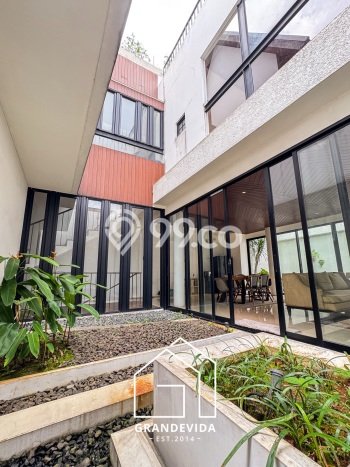 Siap Huni Rumah Mewah 6 Kamar di Cilandak Dekat ke Mana Pun Siap Huni Rumah Mewah 6 Kamar di Cilandak Dekat ke Mana Pun