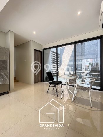 Rumah Luxury Modern Tanpa Renovasi di Kemang Jakarta Selatan Rumah Luxury Modern Tanpa Renovasi di Kemang Jakarta Selatan