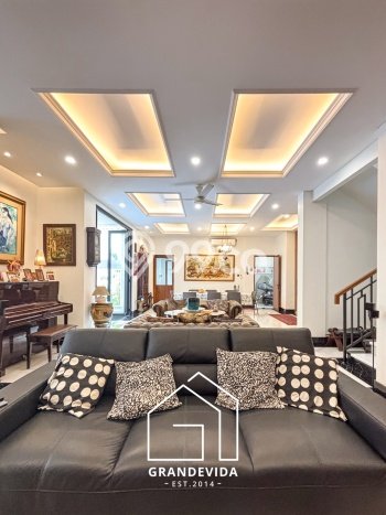 Rumah Elit Modern Siap Huni di Kemang Jakarta Selatan Rumah Elit Modern Siap Huni di Kemang Jakarta Selatan