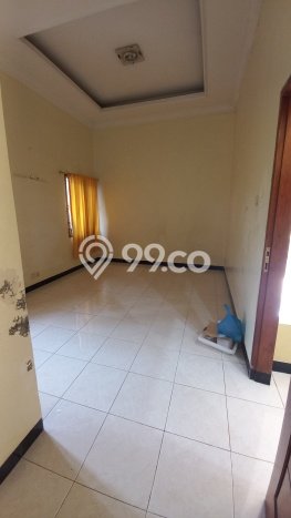 Jual Rumah Bagus Siap Huni LB 150m2 di Banyumanik, Semarang Jual Rumah Bagus Siap Huni LB 150m2 di Banyumanik, Semarang
