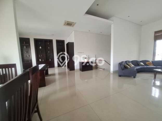 Rumah sewa siap huni 6 Kamar Tidur di Setiabudi, Bandung Rumah sewa siap huni 6 Kamar Tidur di Setiabudi, Bandung