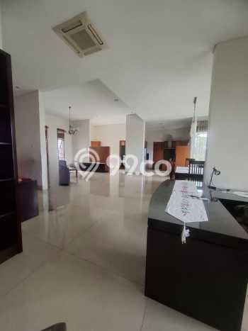 Rumah sewa siap huni 6 Kamar Tidur di Setiabudi, Bandung Rumah sewa siap huni 6 Kamar Tidur di Setiabudi, Bandung