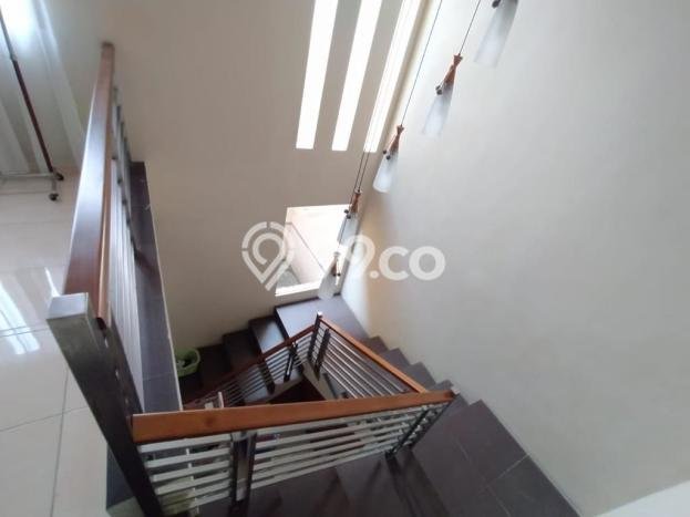 Jarang Ada! Rumah Kontrakan 5 Kamar Bagus Siap Huni Kota Baru Parahyangan Jarang Ada! Rumah Kontrakan 5 Kamar Bagus Siap Huni Kota Baru Parahyangan