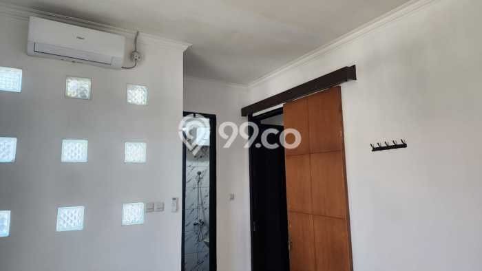 Disewakan Rumah Harga Terjangkau di Buah Batu Bandung dengan 4 Kamar Tidur Disewakan Rumah Harga Terjangkau di Buah Batu Bandung dengan 4 Kamar Tidur