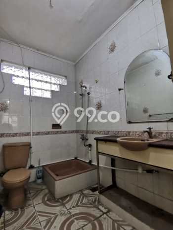 Disewakan! Rumah 4 Kamar Tidur &
4 Kamar Mandi di Surya Sumantri, Bandung Disewakan! Rumah 4 Kamar Tidur &
4 Kamar Mandi di Surya Sumantri, Bandung