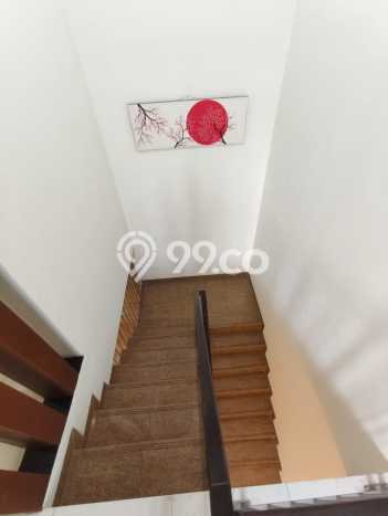 Disewakan! Rumah 4 Kamar Tidur &
3 Kamar Mandi di Setra Duta, Bandung Disewakan! Rumah 4 Kamar Tidur &
3 Kamar Mandi di Setra Duta, Bandung
