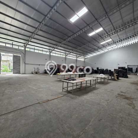 Disewakan Gudang di Kawasan Ramai Cimahi Luas 6500m2 Disewakan Gudang di Kawasan Ramai Cimahi Luas 6500m2
