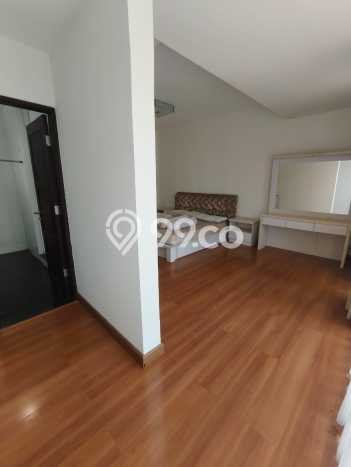 Disewakan! Rumah 4 Kamar Tidur &
3 Kamar Mandi di Setra Duta, Bandung Disewakan! Rumah 4 Kamar Tidur &
3 Kamar Mandi di Setra Duta, Bandung