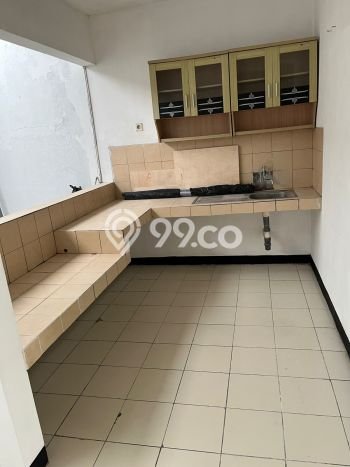 Disewakan! Rumah 3 Kamar Tidur &
1 Kamar Mandi di Kota Baru Parahyangan, Bandung Disewakan! Rumah 3 Kamar Tidur &
1 Kamar Mandi di Kota Baru Parahyangan, Bandung