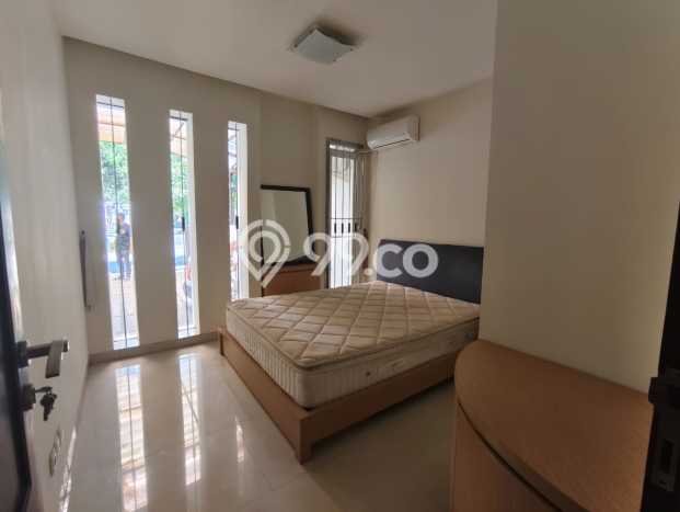 Disewakan! Rumah 4 Kamar Tidur &
3 Kamar Mandi di Setra Duta, Bandung Disewakan! Rumah 4 Kamar Tidur &
3 Kamar Mandi di Setra Duta, Bandung