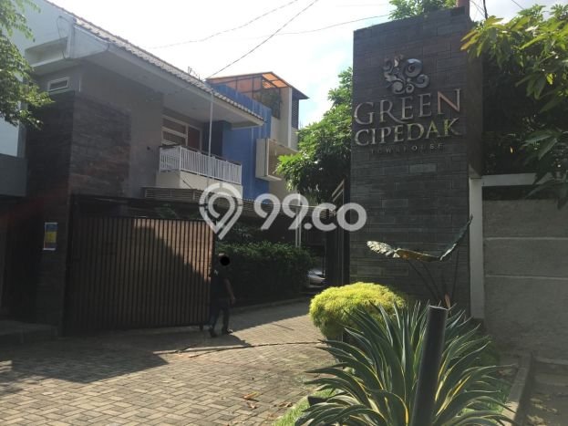 Dijual Cepat Rumah Favorit Siap Huni LB 204m2 di Jagakarsa, Jakarta Selatan Dijual Cepat Rumah Favorit Siap Huni LB 204m2 di Jagakarsa, Jakarta Selatan