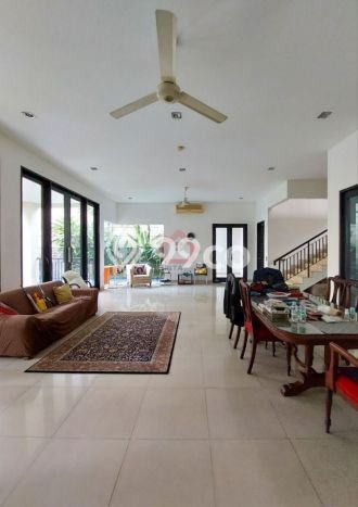 For Sale Hunian Elegan Cozy di Jakarta Selatan For Sale Hunian Elegan Cozy di Jakarta Selatan