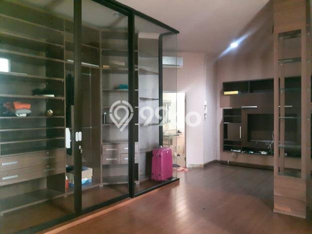 Rumah Luxury Modern Tanpa Renovasi di Lebak Bulus Jakarta Selatan Rumah Luxury Modern Tanpa Renovasi di Lebak Bulus Jakarta Selatan