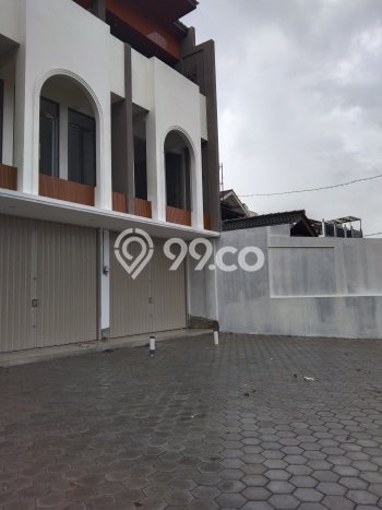 Lokasi Strategis! Dijual Ruko Bisnis di Jagakarsa, Jakarta Selatan Kondisi Bagus Lokasi Strategis! Dijual Ruko Bisnis di Jagakarsa, Jakarta Selatan Kondisi Bagus