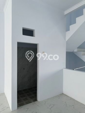 Unit Ruko Dijual di Jakarta Barat LT 100m2 & LB 350m2 Unit Ruko Dijual di Jakarta Barat LT 100m2 & LB 350m2