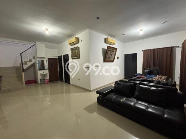 Disewakan! Rumah 4 Kamar Tidur &
5 Kamar Mandi di Jakarta Garden City, Jakarta Timur Disewakan! Rumah 4 Kamar Tidur &
5 Kamar Mandi di Jakarta Garden City, Jakarta Timur