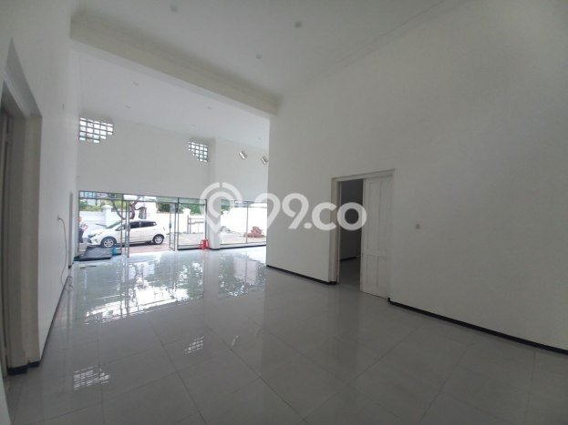 HARGA TERBAIK! Rumah di Gubeng, 2 KM, Area Sejuk, LT 689m2m² LB 500m2m² HARGA TERBAIK! Rumah di Gubeng, 2 KM, Area Sejuk, LT 689m2m² LB 500m2m²