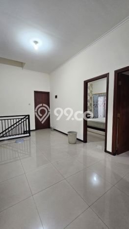 Rumah di Mulyorejo, 4 KT, View Indah, LT 220m2m² Bangunan 240m2m² Rumah di Mulyorejo, 4 KT, View Indah, LT 220m2m² Bangunan 240m2m²