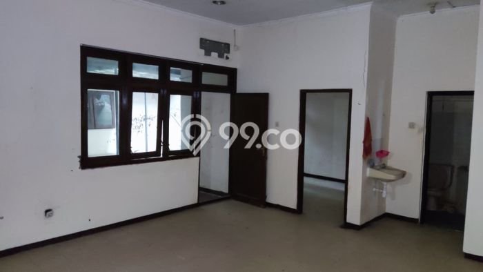 Jual Rumah Mewah Megah Dengan View Eksklusif di Galaxy, Surabaya Jual Rumah Mewah Megah Dengan View Eksklusif di Galaxy, Surabaya