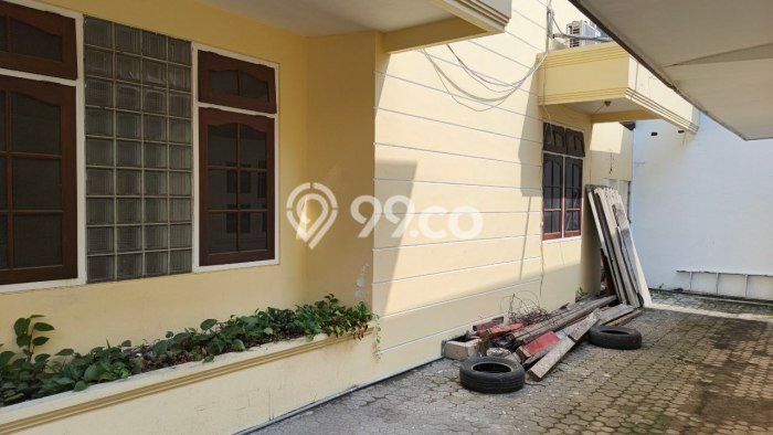 HARGA TERBAIK! Rumah di Gubeng, 2 KM, Area Sejuk, LT 689m2m² LB 500m2m² HARGA TERBAIK! Rumah di Gubeng, 2 KM, Area Sejuk, LT 689m2m² LB 500m2m²