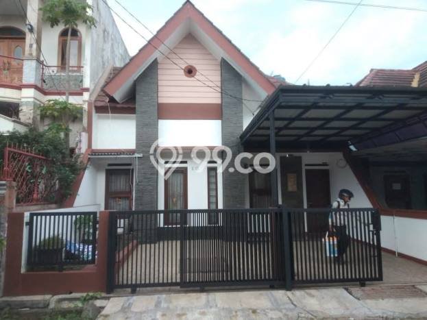 Dijual Cepat Rumah Bagus Siap Huni LB 160m2 di Arcamanik, Bandung Dijual Cepat Rumah Bagus Siap Huni LB 160m2 di Arcamanik, Bandung
