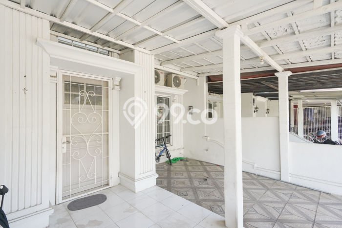 Rumah Modern 4 KT di Cibubur Jakarta Timur Rumah Modern 4 KT di Cibubur Jakarta Timur