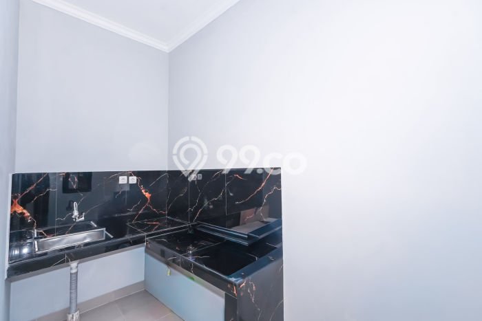 For Sale Rumah 4 Kamar Lokasi Ideal Nyaman dan Strategis di Cimanggis For Sale Rumah 4 Kamar Lokasi Ideal Nyaman dan Strategis di Cimanggis