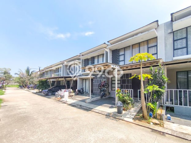 Jual Rumah Eksklusif 3 KT di BSD City, Tangerang Jual Rumah Eksklusif 3 KT di BSD City, Tangerang