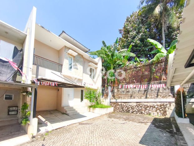 Hunian Cantik Modern Lb 100m2 di Pamulang, Tangerang Selatan Hunian Cantik Modern Lb 100m2 di Pamulang, Tangerang Selatan